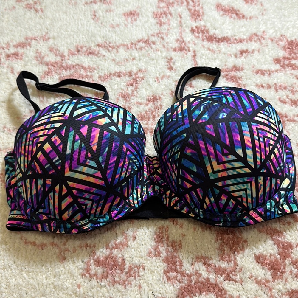 Pink Victoria’s Secret wear everywhere push-up strapless bra size 34D